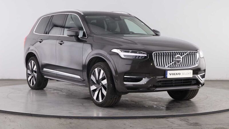 Cinzento Usado 2025 Volvo XC90 SUV | € 79.990 - Imagem 1/4