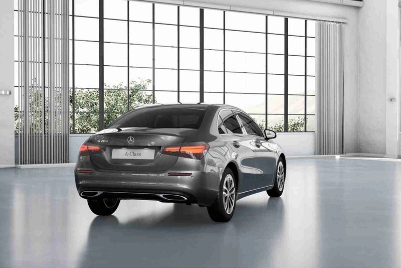 Cinzento Novo 2025 Mercedes A200 Sedan | € 47.606 (Preço justo) - Imagem 1/4
