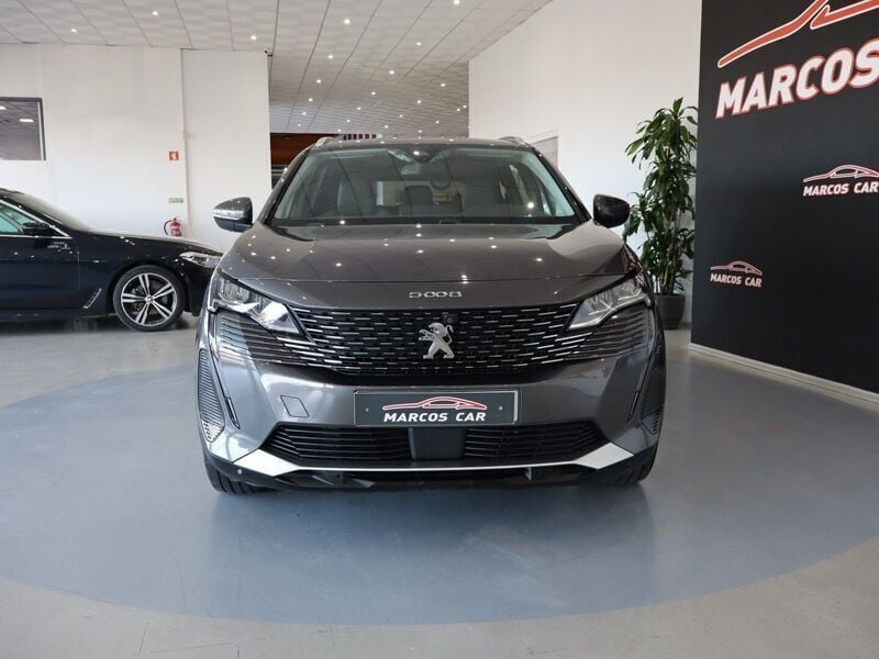Usado Peugeot 5008 Allure 130 HP (95 kW) 2021 Cinzento Monovolume