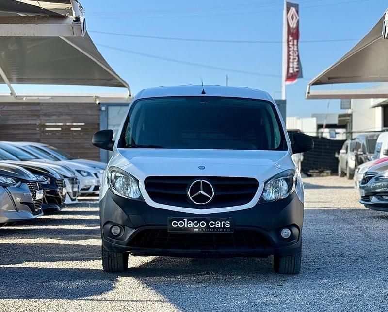 Usado Mercedes Vito 88 HP (64 kW) 2019 Branco Van