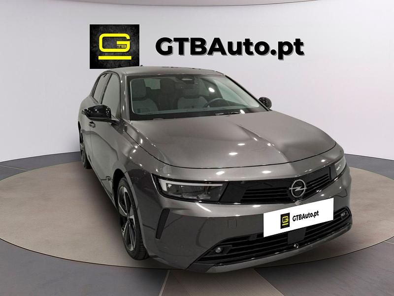 Cinza Usado 2023 Opel Astra Elegance | € 24.900 (Preço justo) - Imagem 1/4
