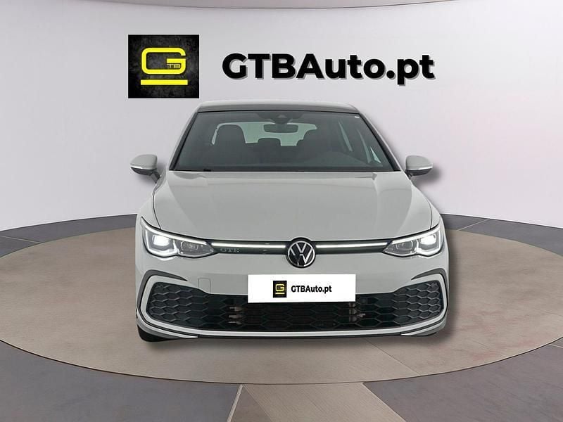 Cinza Usado 2022 VW Golf VIII GTE | € 30.499 - Imagem 1/4