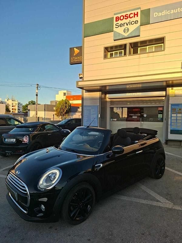 Preto Usado 2017 Mini Cooper Citadino | € 20.000 (Preço justo) - Imagem 1/4