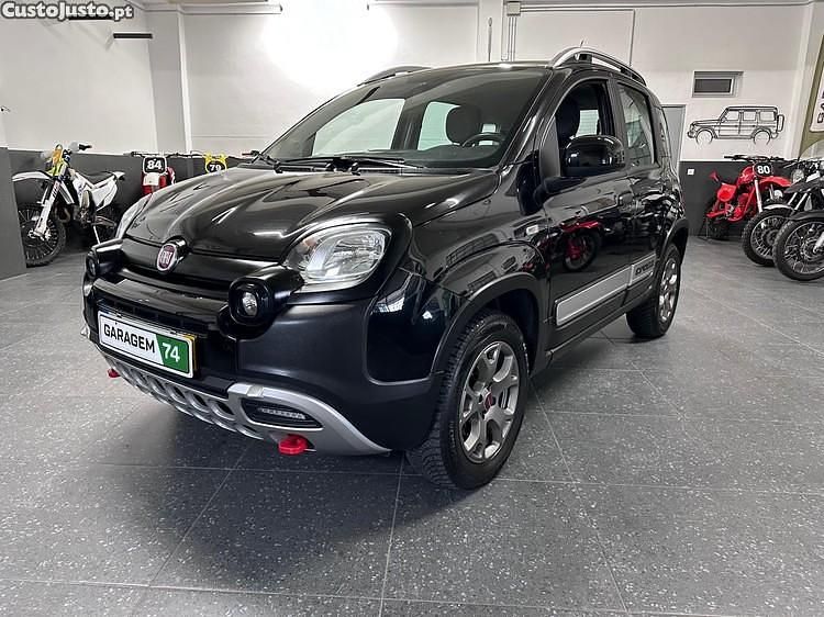 Preto Usado 2015 Fiat Panda Cross Cross Citadino | € 10.750 - Imagem 1/1