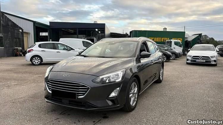 Branco Usado 2020 Ford Focus Sedan | € 13.800 (Preço justo) - Imagem 1/1