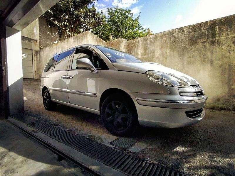 Usado 2010 Peugeot 807 Monovolume | € 3.500 - Imagem 1/2