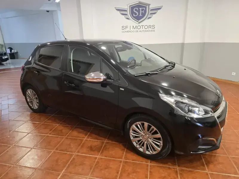 Preto Usado 2017 Peugeot 208 Style Citadino | € 10.480 (Bom preço) - Imagem 1/4