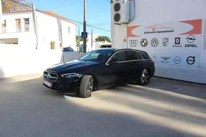 Usado Mercedes C200 Avantgarde 163 HP (119 kW) 2024 Preto Carrinha
