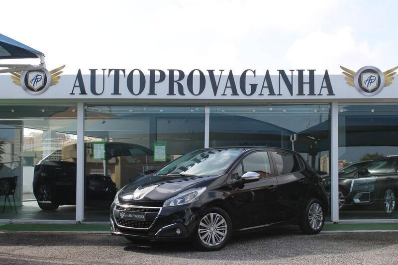 Preto Usado 2019 Peugeot 208 Signature Sky Citadino | € 12.900 (Preço elevado) - Imagem 1/4