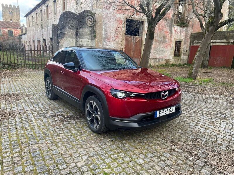Vermelho Novo 2024 Mazda MX30 Ad'Vantage SUV | € 37.290 (Caro) - Imagem 1/4