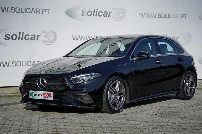 Preto Usado 2023 Mercedes A180 AMG line Citadino | € 35.500 (Preço justo) - Imagem 1/4