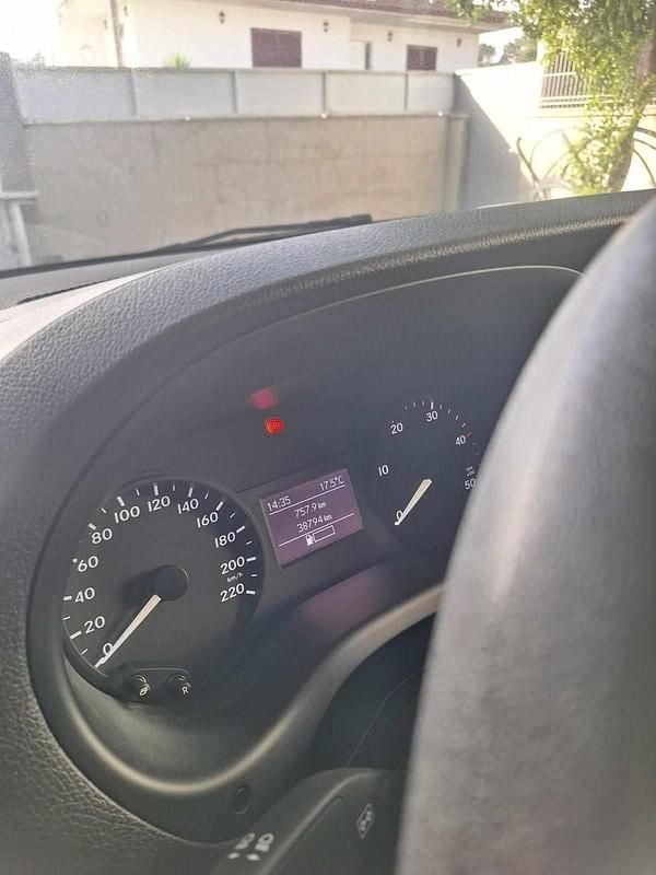 Usado Mercedes Vito 88 HP (64 kW) 2019 Branco Van