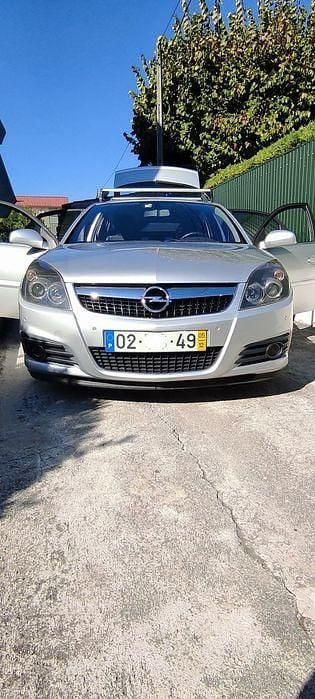 Usado 2005 Opel Vectra GTS Sedan | € 4.500 - Imagem 1/4