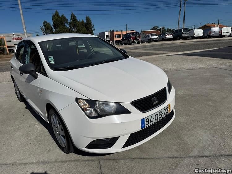 Usado Seat Ibiza 74 HP (54 kW) 2016 Branco Citadino