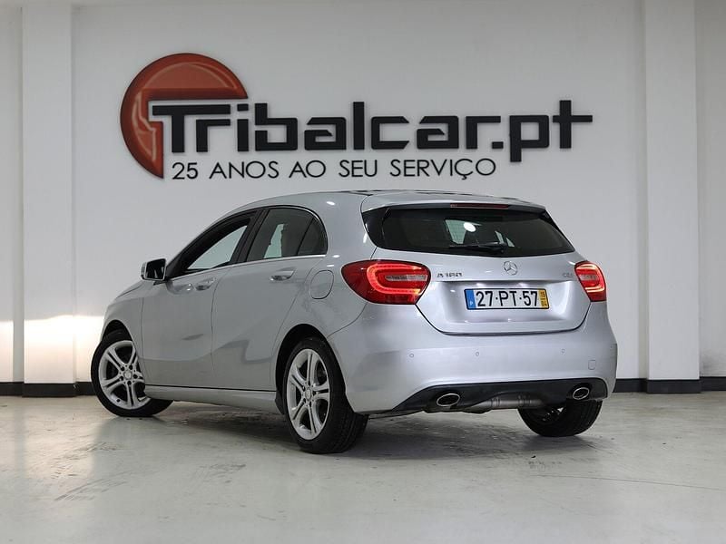 Usado Mercedes A180 Urban 109 HP (80 kW) 2015 Cinza