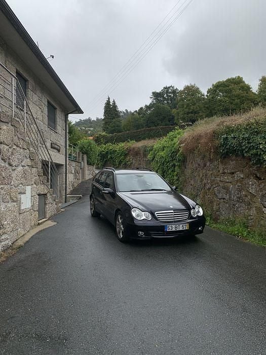 Usado 2006 Mercedes C220 Sedan | € 7.500 (Preço justo) - Imagem 1/4