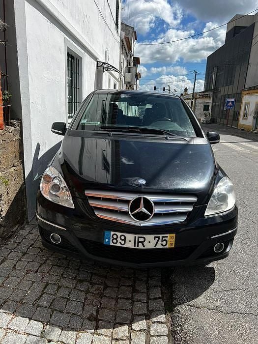 Usado 2010 Mercedes B180 Monovolume | € 6.500 (Preço justo) - Imagem 1/4