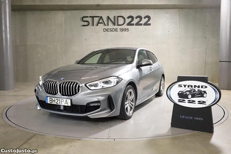 Cinza Usado 2024 BMW 116 Citadino | € 32.450 (Caro) - Imagem 1/1