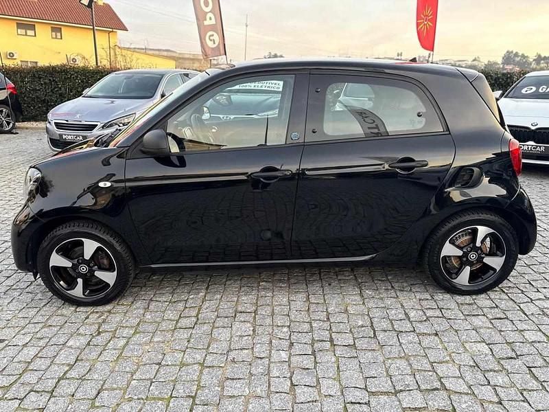 Usado Smart ForFour Electric Drive 60 kW (82 HP) 2021 Preto