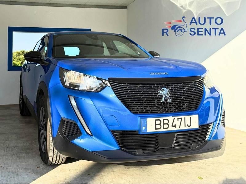 Azul Usado 2023 Peugeot 2008 Active SUV | € 17.500 (Bom preço) - Imagem 1/4