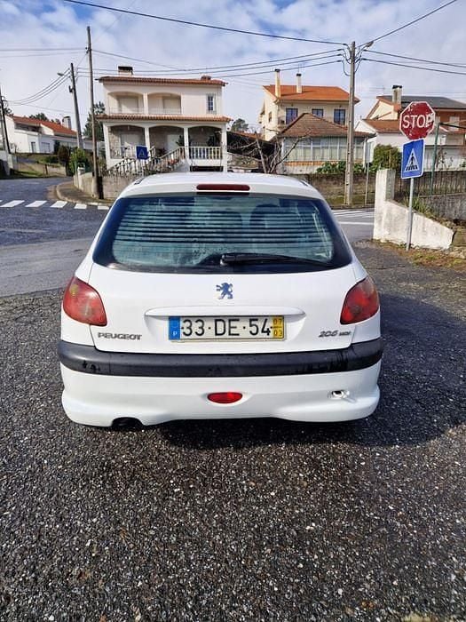 Usado Peugeot 206 90 HP (66 kW) 2007