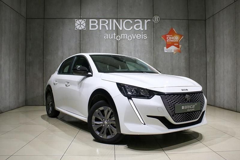 Branco Usado 2023 Peugeot e-208 Allure Citadino | € 17.890 (Bom preço) - Imagem 1/4