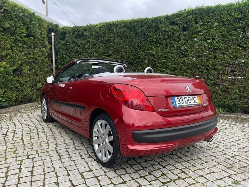 Usado Peugeot 207 Sport 110 HP (80 kW) 2007 Vermelho Cabrios