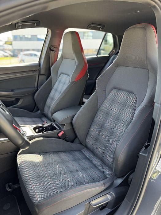 Usado VW Golf VIII GTI 245 HP (180 kW) 2021 Sedan