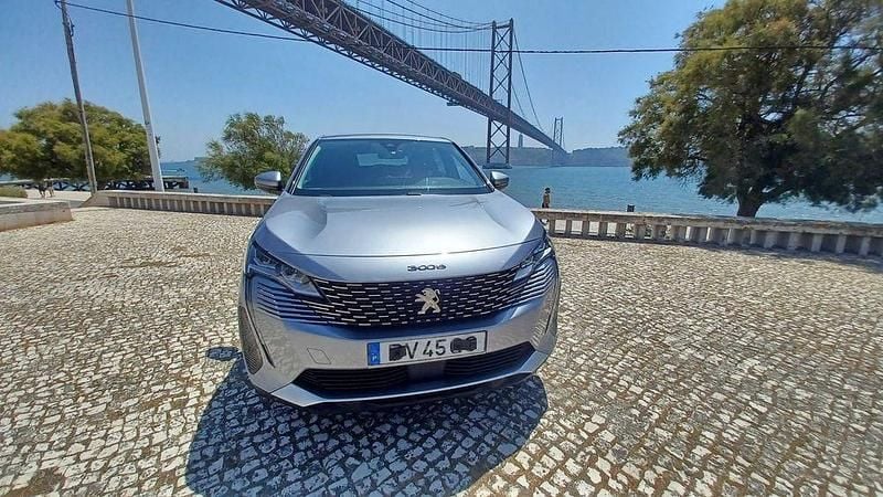 Usado 2021 Peugeot 3008 Business-Line Sedan | € 17.800 (Bom preço) - Imagem 1/4