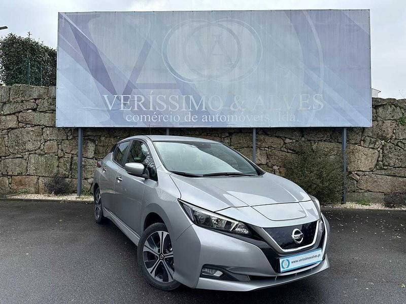 Usado Nissan Leaf Acenta 160 kW (218 HP) 2021 Cinzento Citadino
