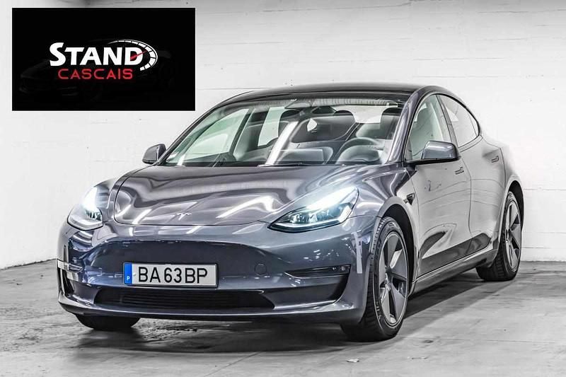 Cinzento Usado 2023 Tesla Model 3 Long Range AWD Sedan | € 34.600 (Preço justo) - Imagem 1/4