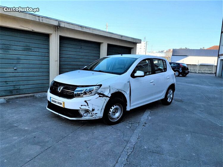 Branco Usado 2018 Dacia Sandero Citadino | € 6.500 - Imagem 1/1