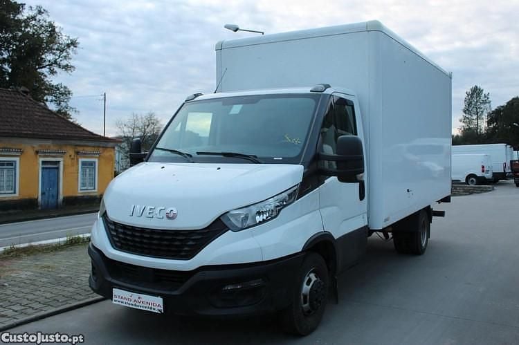 Branco Usado 2023 Iveco Daily | € 31.902 (Preço justo) - Imagem 1/1