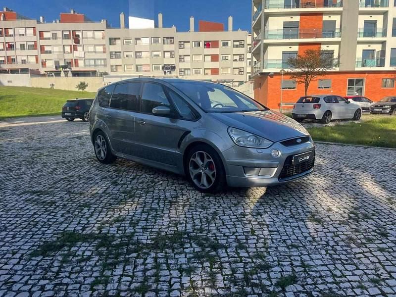 Usado Ford S-MAX S 175 HP (128 kW) 2010 Cinzento Monovolume