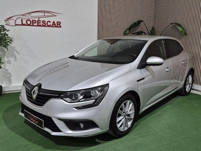 Usado Renault Mégane IV 90 HP (66 kW) 2018 Sedan