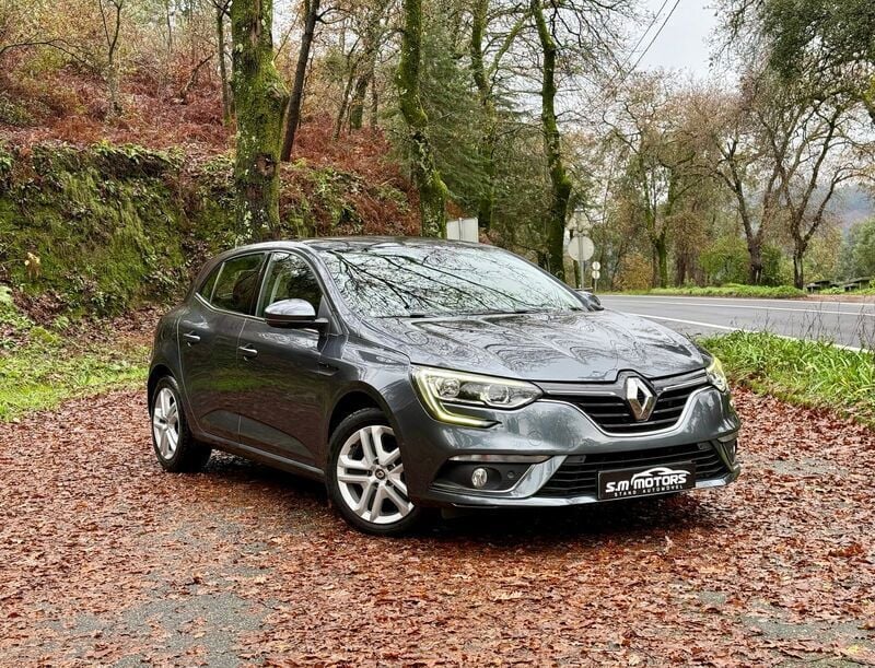 Antracite Usado 2019 Renault Mégane IV Zen | € 14.750 (Preço justo) - Imagem 1/4