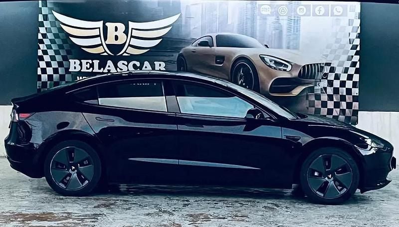 Usado Tesla Model 3 Standard Range Plus 208 kW (283 HP) 2023 Preto Sedan