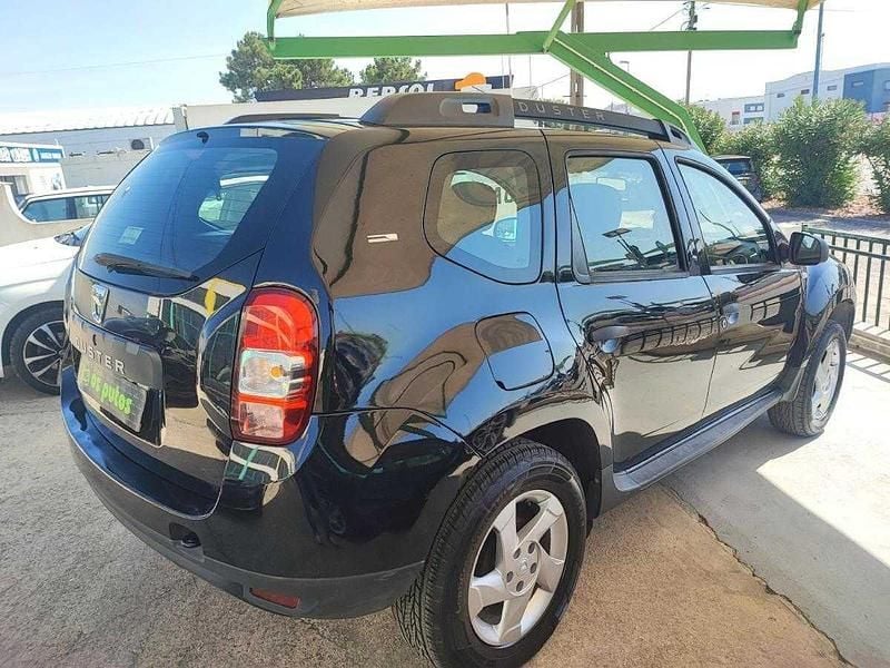 Usado Dacia Duster 90 HP (66 kW) 2016 Preto SUV