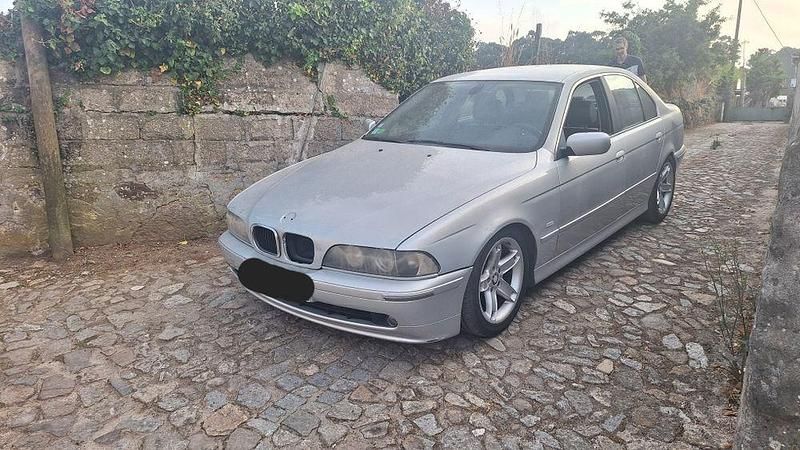 Usado 2002 BMW 530 Sedan | € 2.000 - Imagem 1/4