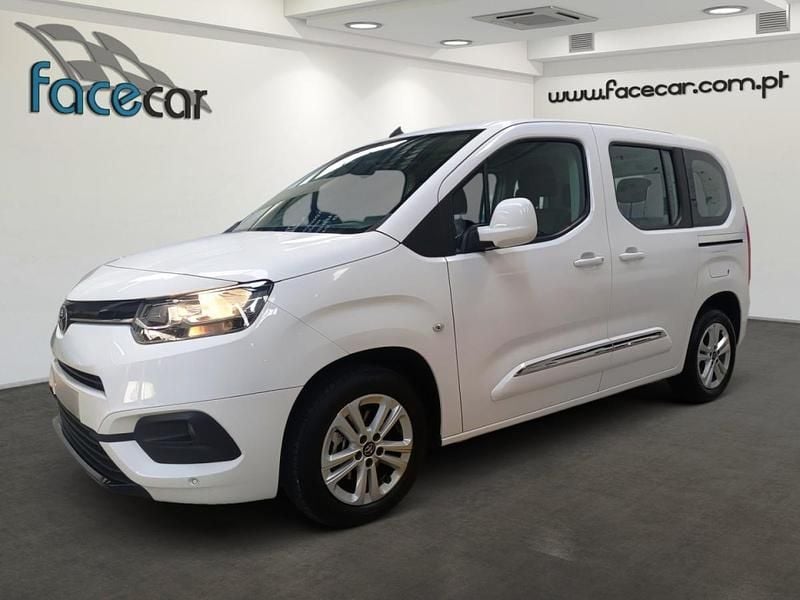 Branco Usado 2020 Toyota Proace City City Monovolume | € 18.750 - Imagem 1/4