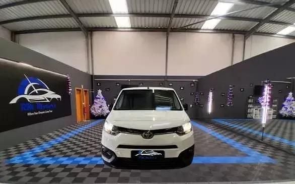 Branco Usado 2022 Toyota Proace City City Monovolume | € 17.890 (Preço justo) - Imagem 1/4