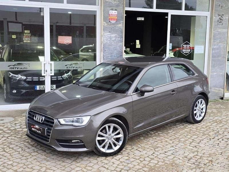 Usado Audi A3 Design 110 HP (80 kW) 2013 Cinza Sedan