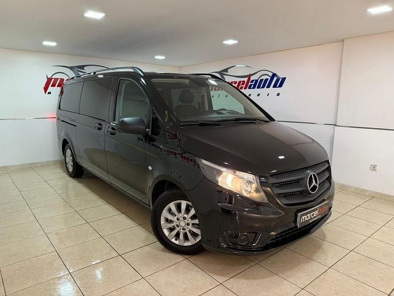 Usado Mercedes Vito 136 HP (100 kW) 2018 Preto Van