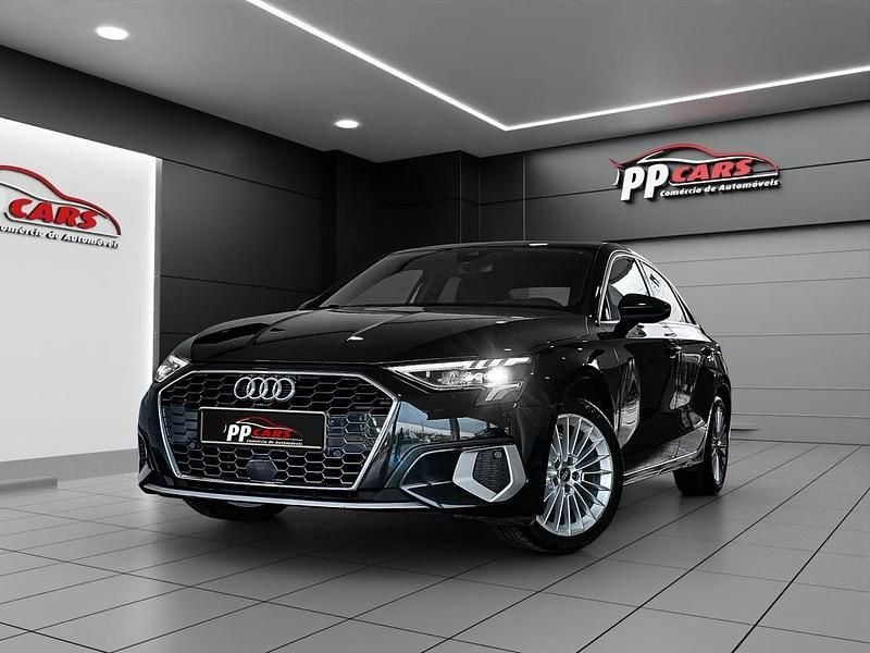 Usado Audi A3 110 HP (80 kW) 2022 Preto Sedan
