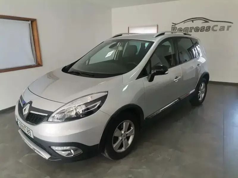 Cinzento Usado 2013 Renault Scénic III Bose Edition Monovolume | € 7.990 (Preço justo) - Imagem 1/4