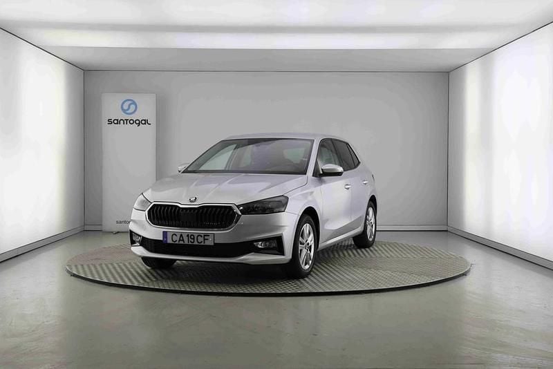Usado Skoda Fabia Selection 80 HP (58 kW) 2025 Cinzento Citadino