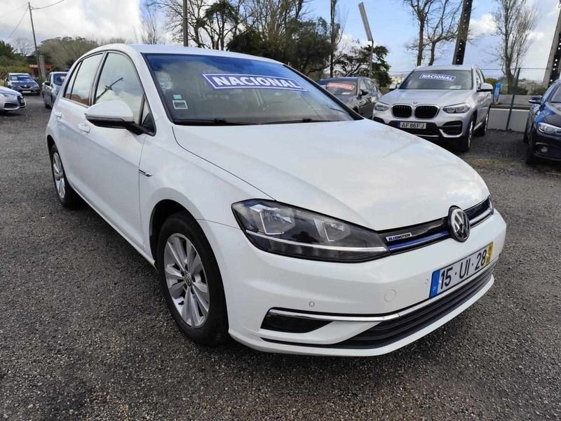 Usado VW Golf VII 110 HP (80 kW) 2018 Branco