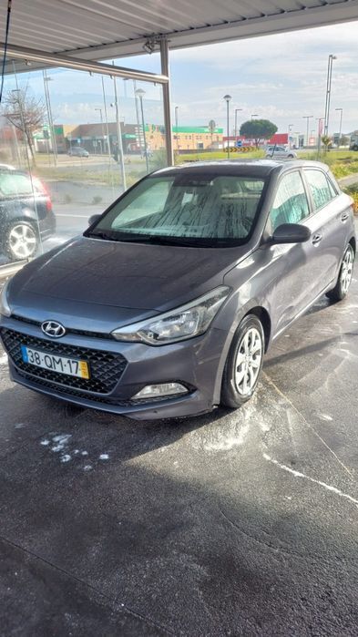 Usado 2015 Hyundai i20 Sedan | € 3.000 - Imagem 1/4