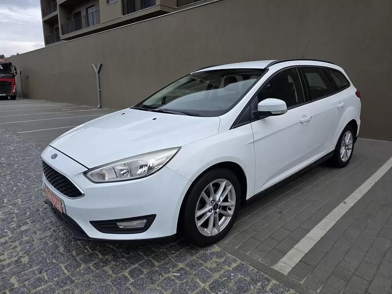 Usado Ford Focus Active 120 HP (88 kW) 2015 Branco Carrinha