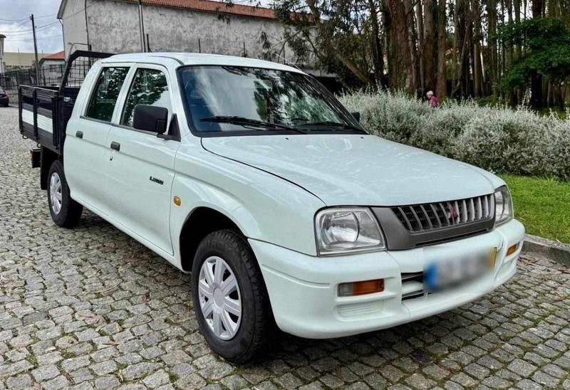 Branco Usado 2001 Mitsubishi L200 Pickup | € 8.000 - Imagem 1/4